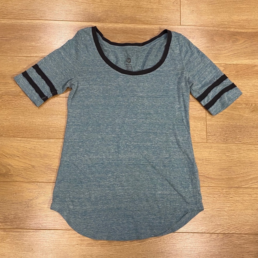 Roxy Tee - Small - Picture 2 of 5
